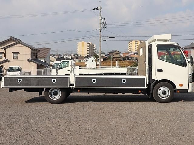 TOYOTA DYNA 2022
