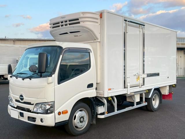 HINO DUTRO 2024