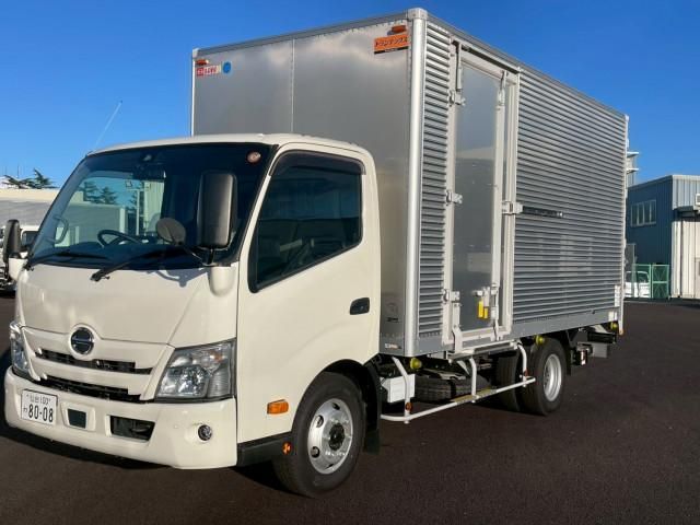 HINO DUTRO 2024