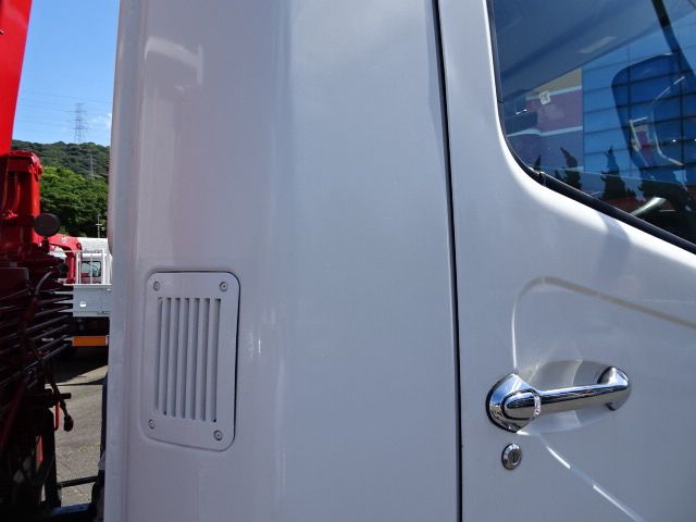 MITSUBISHI FUSOU ????? 2002