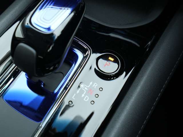 HONDA VEZEL HYBRID 4WD 2015