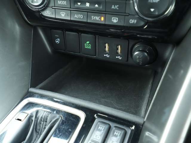 MITSUBISHI ECLIPSE CROSS 4WD 2024