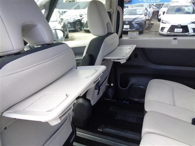 NISSAN SERENA  WG 2023