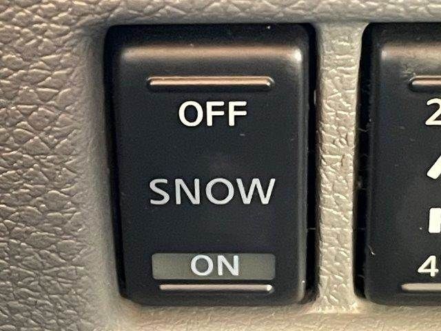 NISSAN NV350 CARAVAN 4WD 2019