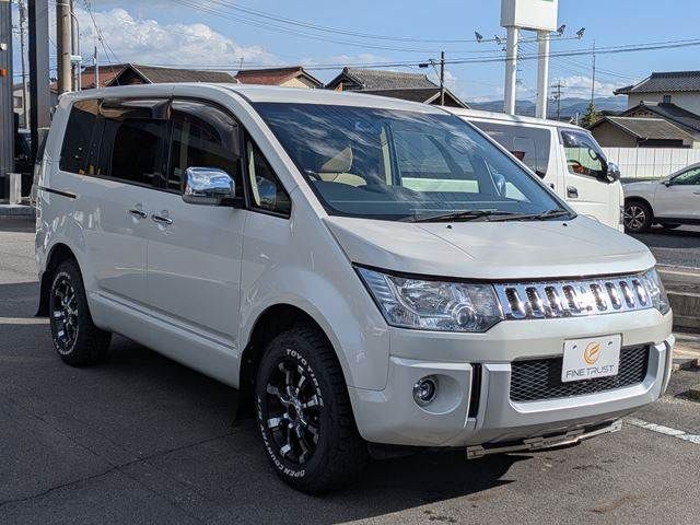 MITSUBISHI DELICA D:5 4WD 2014