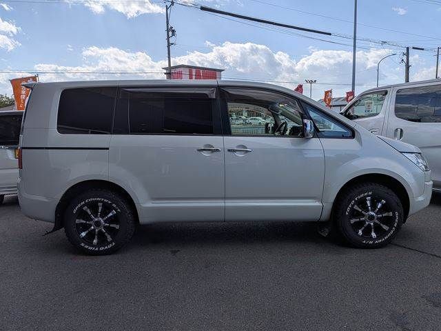 MITSUBISHI DELICA D:5 4WD 2014