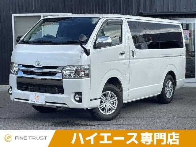TOYOTA HIACE van 4WD 2018