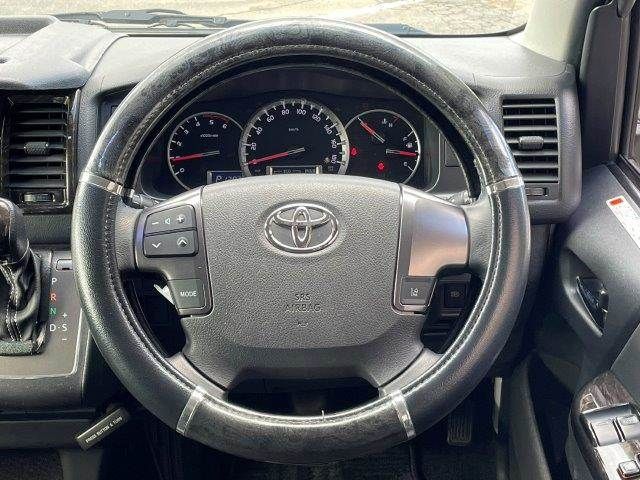 TOYOTA HIACE van 4WD 2018