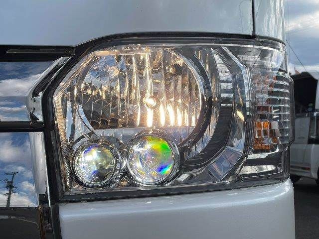 TOYOTA HIACE van 4WD 2018