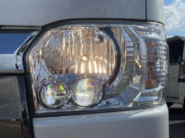 TOYOTA HIACE van 2WD 2019