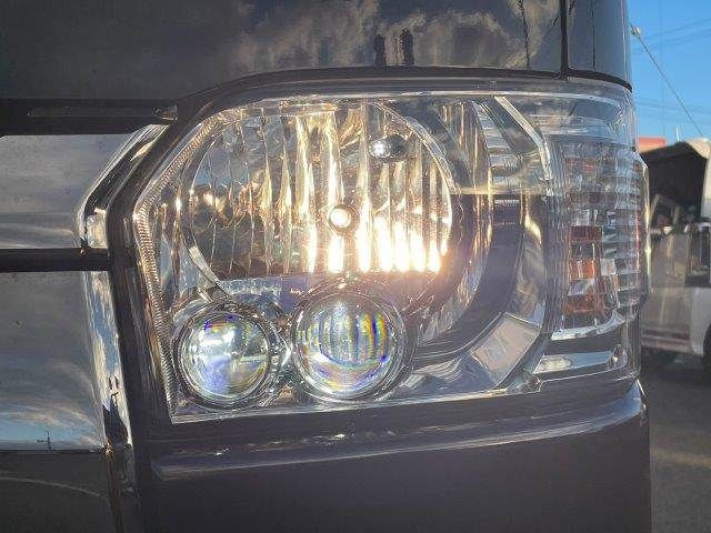 TOYOTA HIACE van 4WD 2022