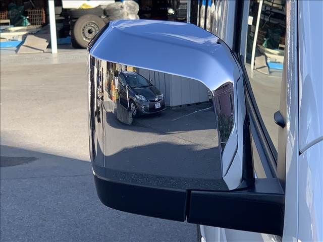 TOYOTA HIACE van 2WD 2023