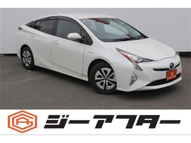 TOYOTA PRIUS 2016
