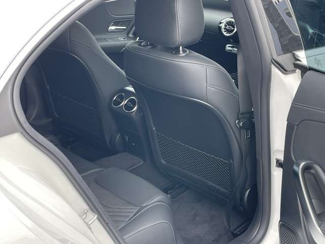 MERCEDES BENZ MERCEDES BENZ CLA class 2025