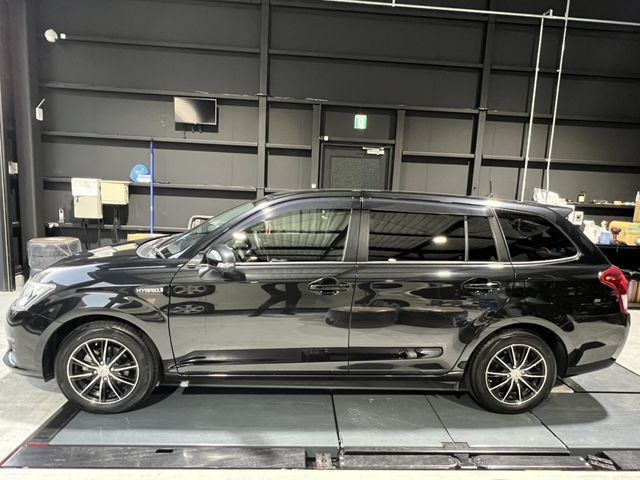 TOYOTA COROLLA FIELDER HYBRID 2015