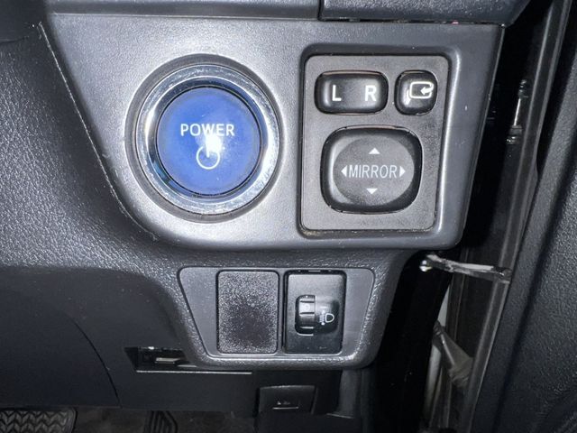 TOYOTA COROLLA FIELDER HYBRID 2015