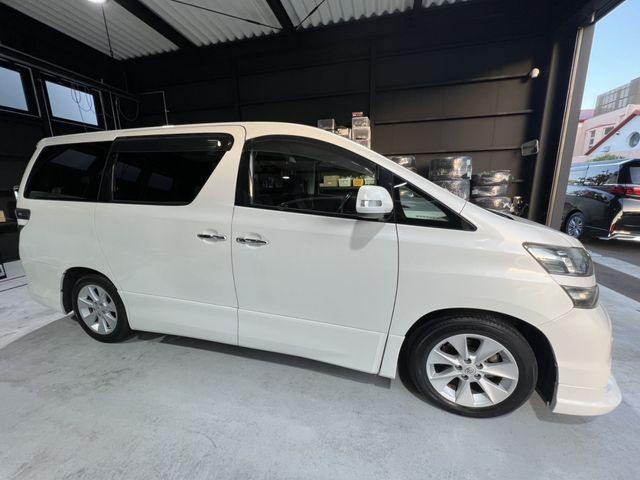 TOYOTA VELLFIRE 2009