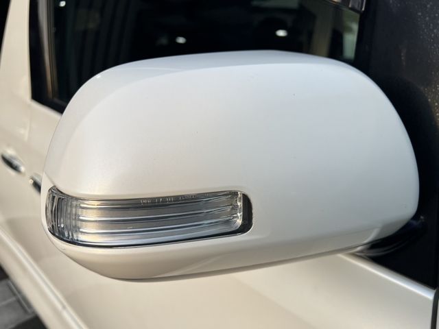 TOYOTA VELLFIRE 2009