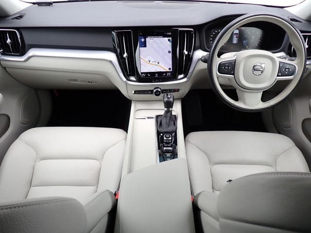 VOLVO VOLVO V60 2018