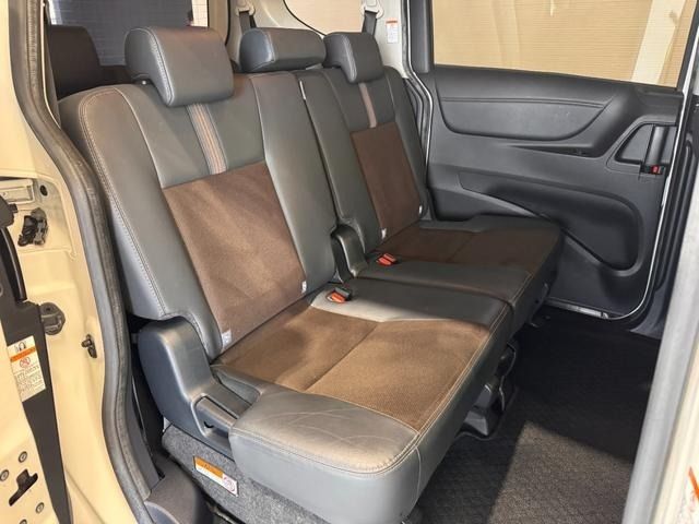 TOYOTA SIENTA HYBRID 2020