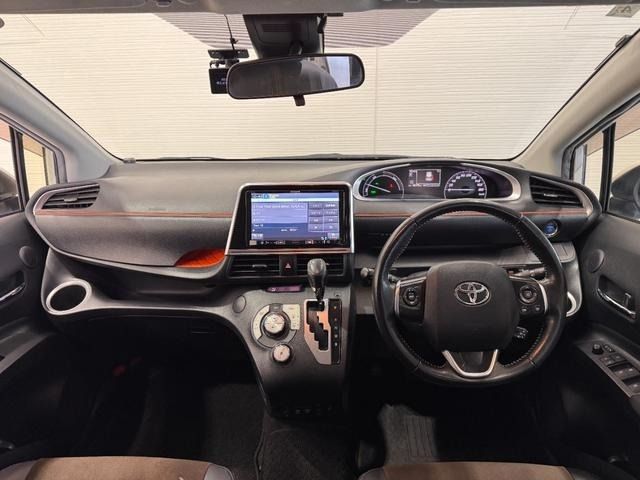 TOYOTA SIENTA HYBRID 2020