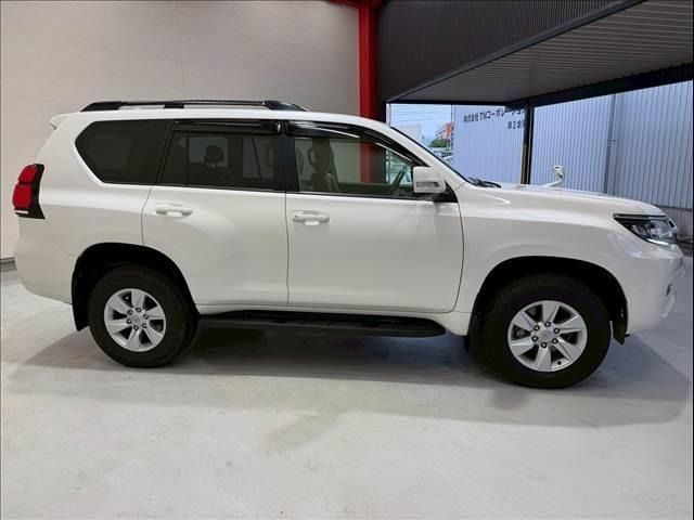 TOYOTA LANDCRUISER PRADO 2018