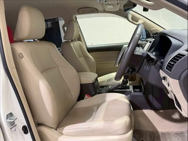 TOYOTA LANDCRUISER PRADO 2018