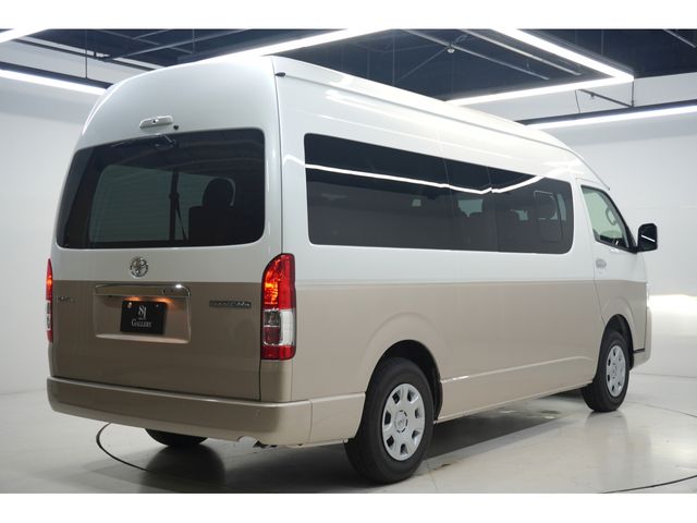 TOYOTA HIACE wagon 4WD 2025