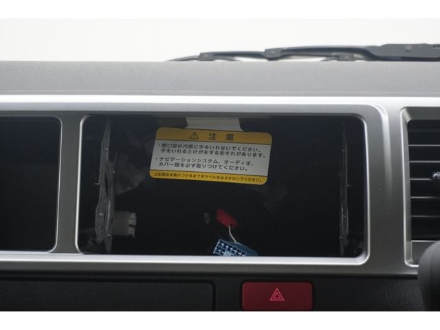 TOYOTA HIACE wagon 4WD 2025