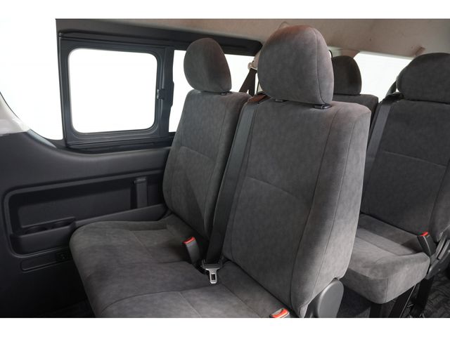 TOYOTA HIACE wagon 4WD 2025