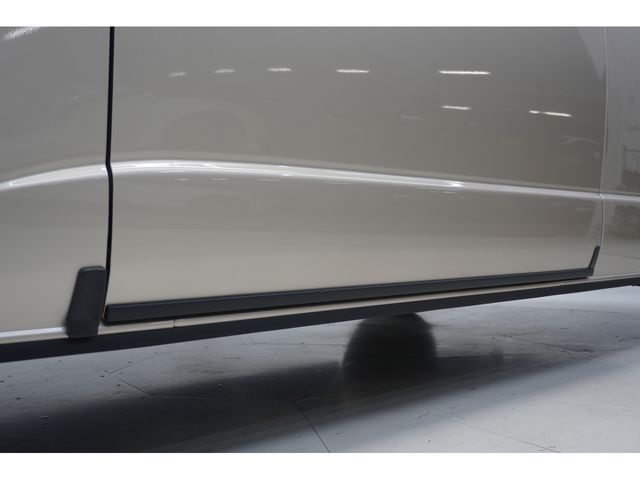 TOYOTA HIACE wagon 4WD 2025