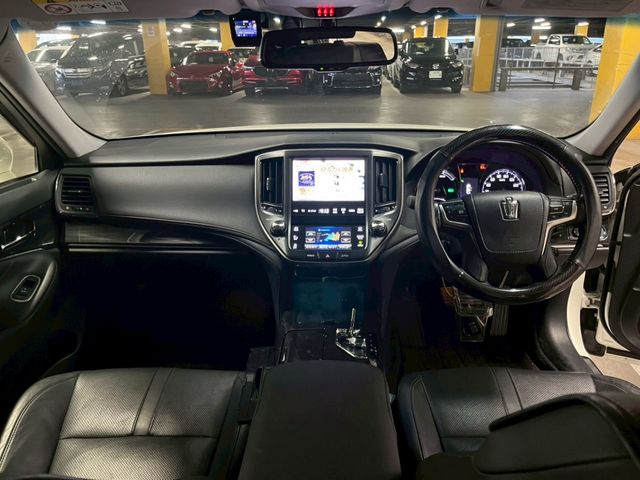 TOYOTA CROWN sedan hybrid 2014