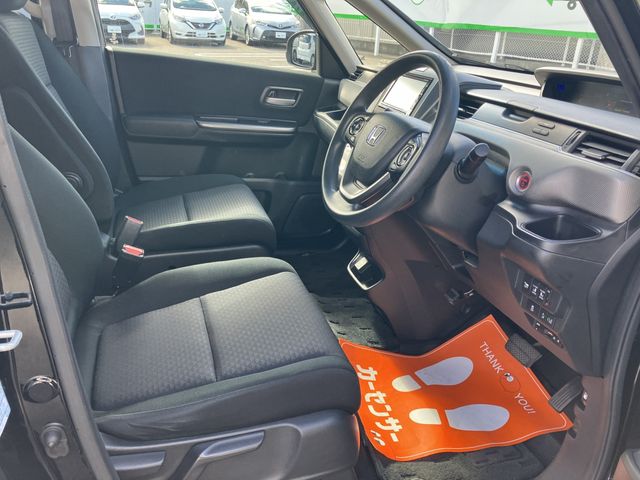 HONDA FREED plus HYBRID 2017