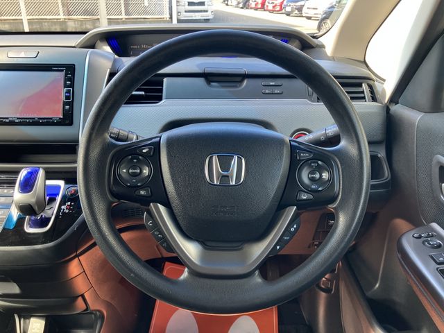 HONDA FREED plus HYBRID 2017