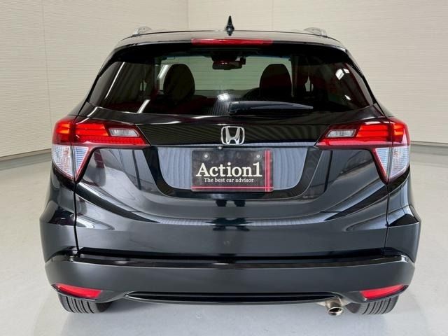 HONDA VEZEL HYBRID 2015