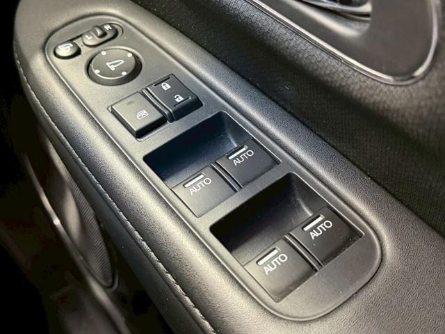 HONDA VEZEL HYBRID 2015