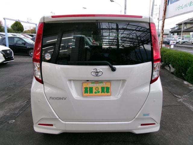 TOYOTA ROOMY 2024