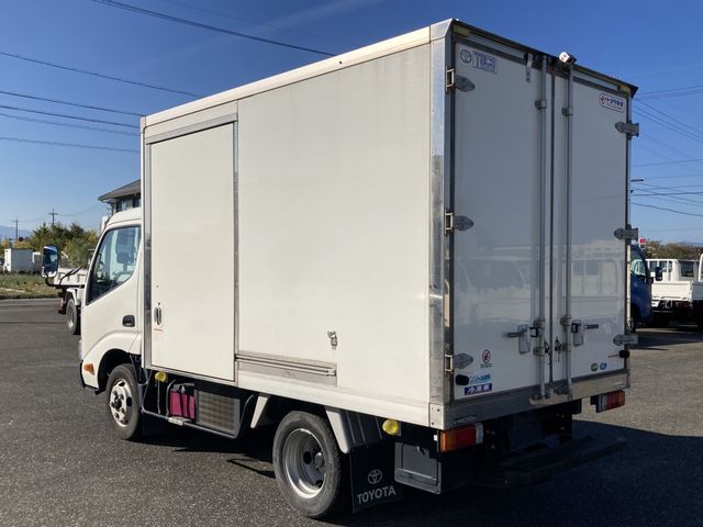 TOYOTA DYNA 2020
