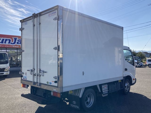 TOYOTA DYNA 2020