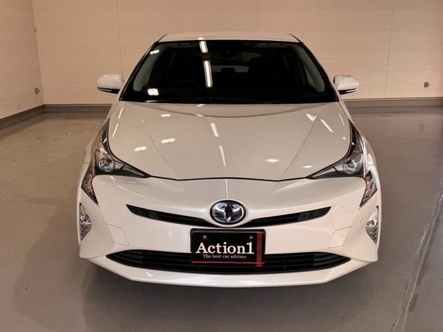 TOYOTA PRIUS 2016