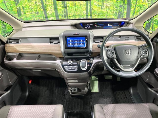 HONDA FREED HYBRID 2020