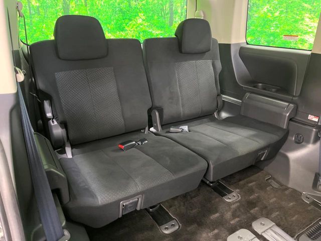 MITSUBISHI DELICA D:5 4WD 2016