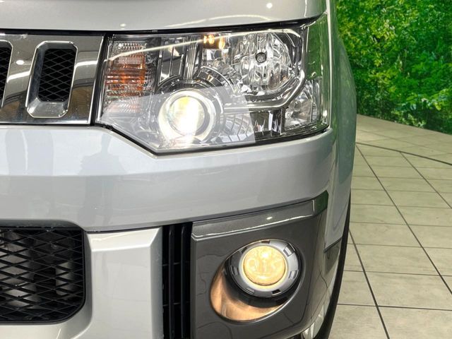 MITSUBISHI DELICA D:5 4WD 2016