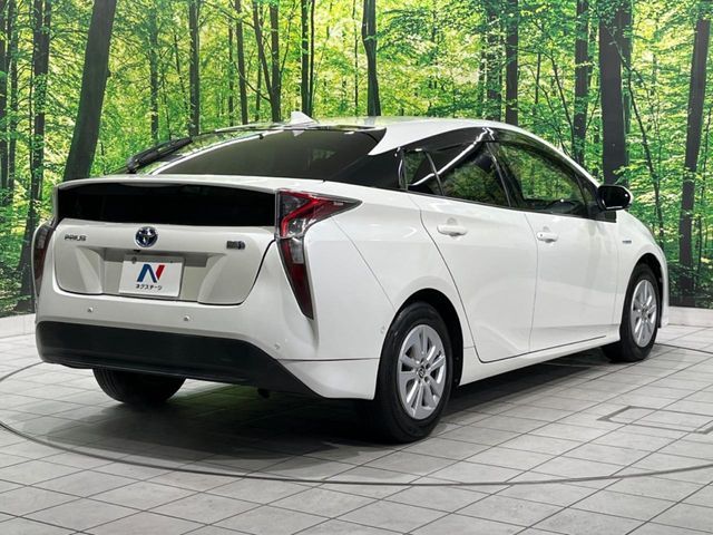TOYOTA PRIUS 2016