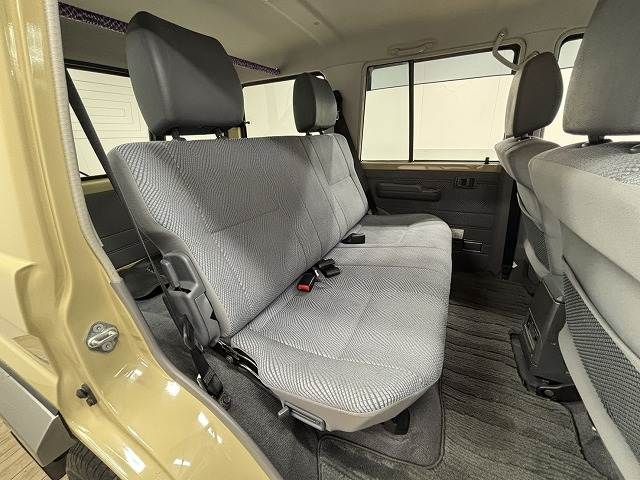 TOYOTA LANDCRUISER van 2015