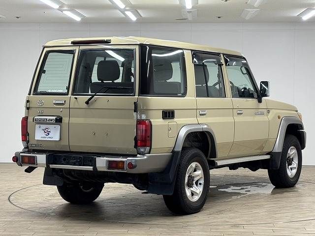 TOYOTA LANDCRUISER van 2015