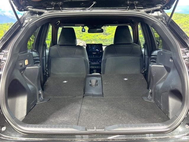 TOYOTA YARIS CROSS 2025