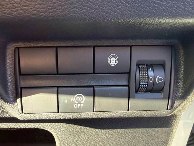 MITSUBISHI ek X 2019