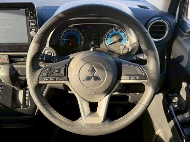 MITSUBISHI ek X 2019