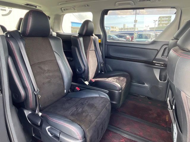 TOYOTA VELLFIRE 2014